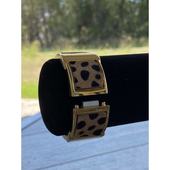 J. Crew Bracelet Cuff Clamp Animal Leopard Print Fur Gold Tone - Picture 12 of 12
